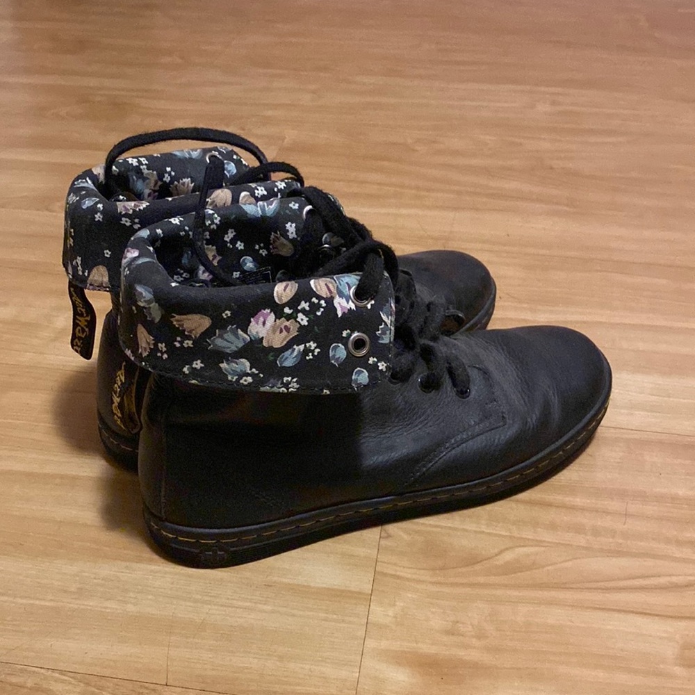 Black doc marten boots